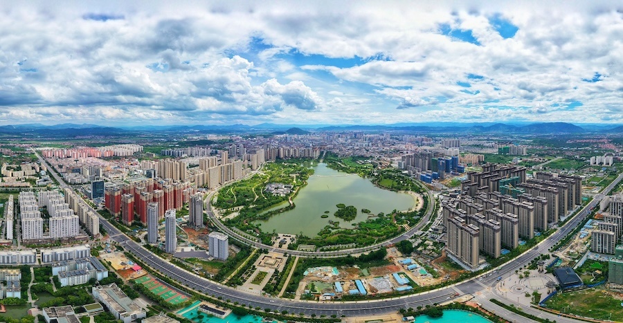 航拍省耕国学文化公园一带(资料图)。新华网发(昭阳区融媒体中心 供图)