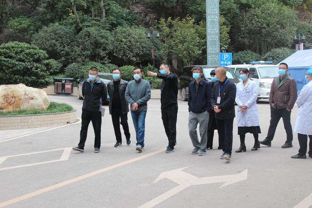 机关党委(人事处)专职副书记许伟一行赴彝良调研爱国卫生专项行动